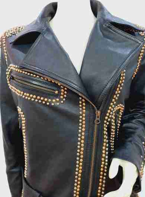 Studded black jacket which is worn by selena quintanilla.